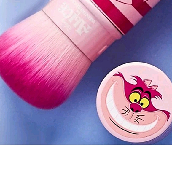 Alice in Wonderland Cheshire Cat Kabuki Brush - Picture 9 of 11